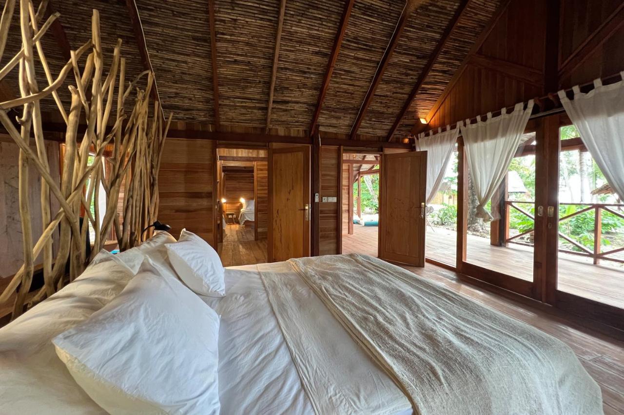 Metita Beach & Dive Resort Daruba ภายนอก รูปภาพ