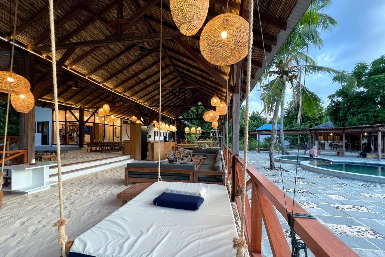 Metita Beach & Dive Resort Daruba ภายนอก รูปภาพ